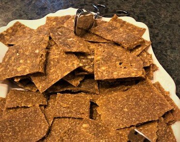 Onion Crackers